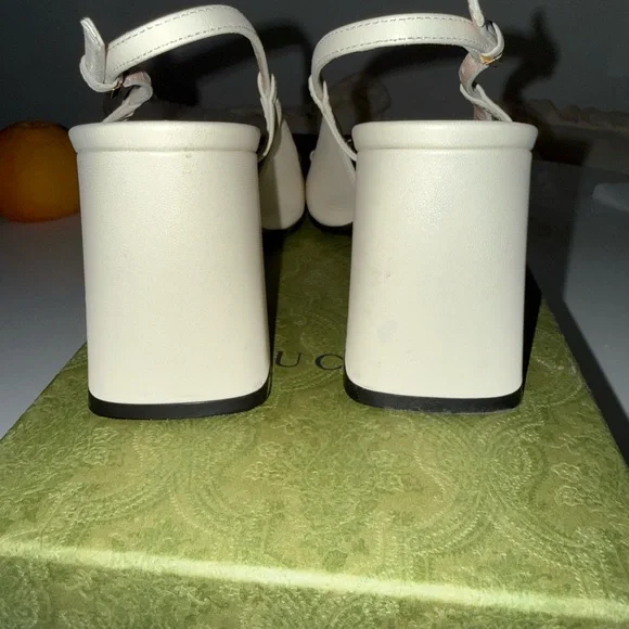 Gucci Women's Cream Leather Slingback Heels with Gold Accents - Picture 4 of 8